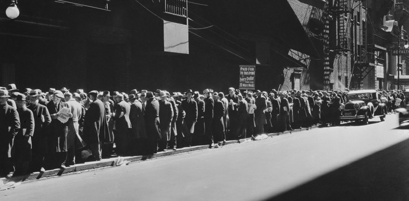 Die Vergleiche mit der Great Depression werden immer häufiger. Hier die Bread Line in New York, 1935-38
